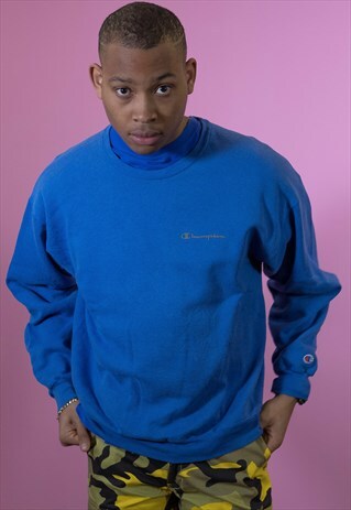 VINTAGE CHAMPION SWEATSHIRT