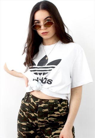 90'S RETRO WHITE & BLACK OVERSIZED T-SHIRT