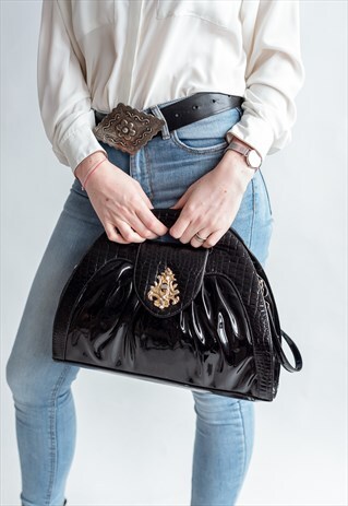 VINTAGE 80S LARGE HALF MOON VINYL BAG WITH GOLDEN DETAIL