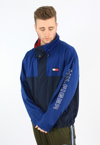 TOMMY HILFIGER ARM SPELLOUT VINTAGE SAILING JACKET