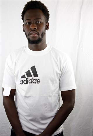 VINTAGE ADIDAS WHITE LOGO TEE