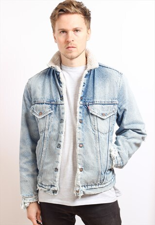 VINTAGE LEVIS FLEECE LINED DISTRESSED DENIM JACKET