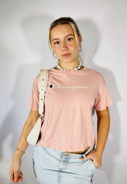 Vintage 90s Champion Size XS T-Shirt in Pink