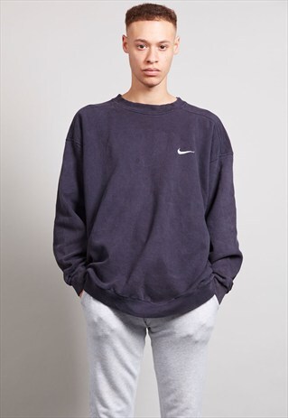 VINTAGE CLASSIC 90'S BLACK NIKE SWEATER