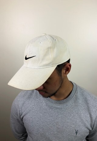 VINTAGE WHITE NIKE CAP