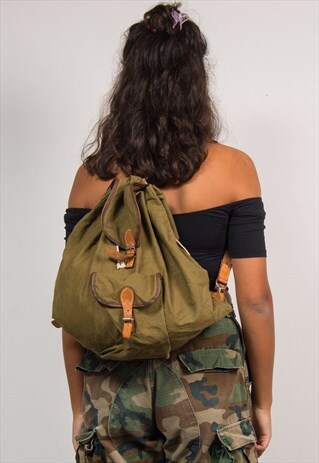 90'S VINTAGE KHAKI GREEN CANVAS LEATHER STRAP BACKPACK