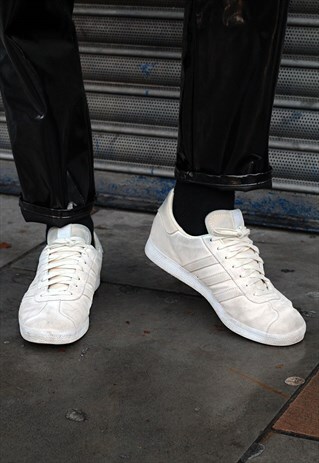VINTAGE ADIDAS ORIGINALS WHITE SUEDE TRAINERS