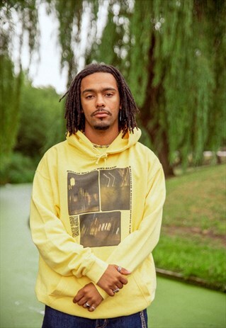 HOODIE IN YELLOW WITH GHOST TOWN PRINT