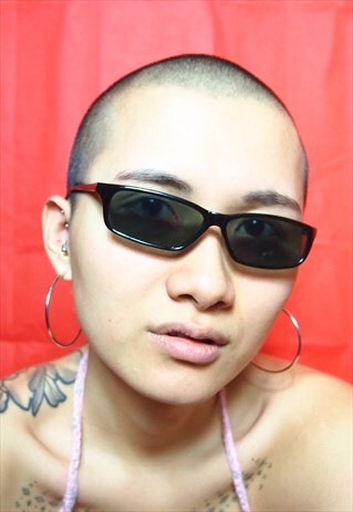 BLACK 90S SMALL SUNGLASSES