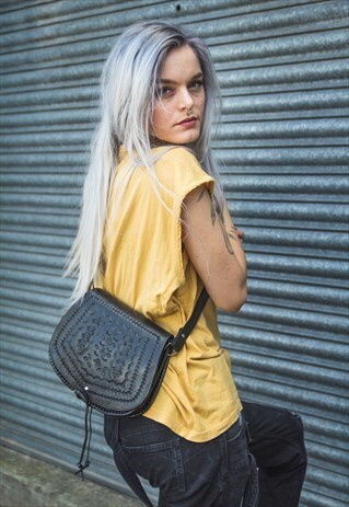 HAND CARVED LEATHER SADDLE BAG SATCHEL (BLACK)