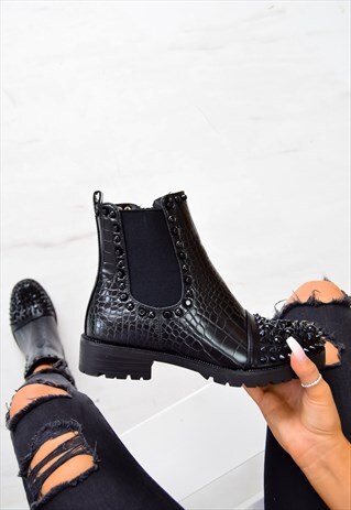 SPIKE STUDDED CHELSEA ANKLE BOOTS - BLACK CROC