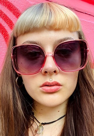 VINTAGE INSPIRED SUNGLASSES BIG SQUARE SHAPE IN CLEAR PINK