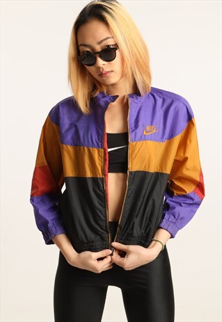 VINTAGE NIKE EMBROIDERED LOGO LIGHTWEIGHT FESTIVAL JACKET