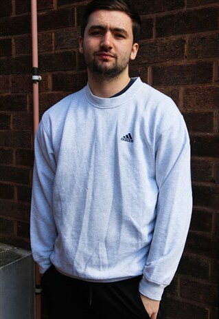 VINTAGE ADIDAS SWEATSHIRT
