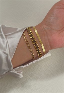 KINGSLEY. Chunky Gold Curb Chain Statement Bracelet