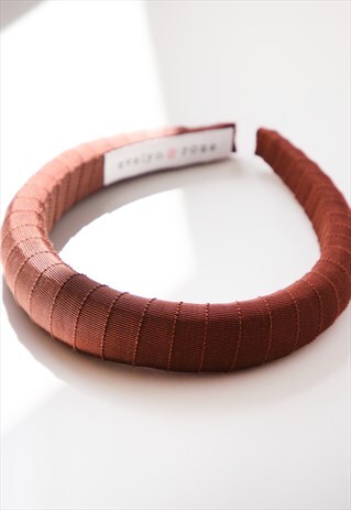 BROWN RIBBON SLIM CROISSANT HEADBAND