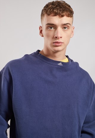 VINTAGE ADIDAS SWEATSHIRT