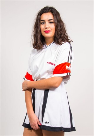 VINTAGE 90S WHITE STRIPE ADIDAS MINI TENNIS SKIRT