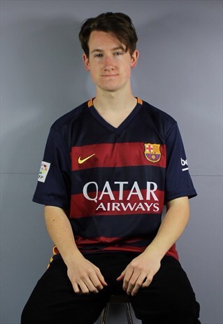 VINTAGE NIKE FC BARCELONA FOOTBALL SHIRT IN RED AND BLUE WIT