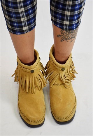 MINNETONKA WESTERN FRINGED SUEDE ANKLE BOOT