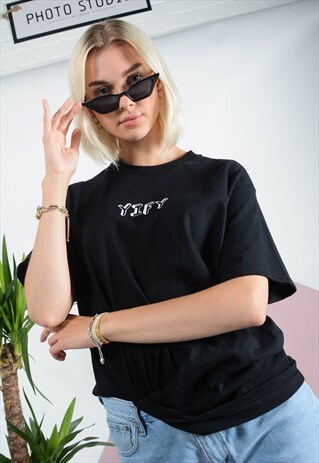 YIFY T-SHIRT IN BLACK WITH 3D LOGO