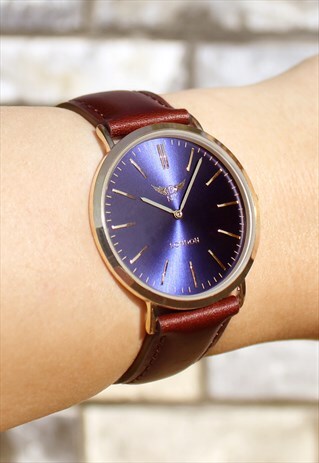 COMPACT SUPER SLIM GOLD WATCH