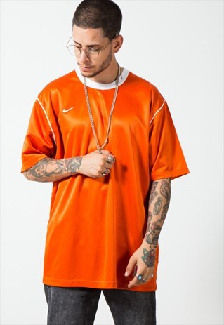 VINTAGE 90S NIKE SPORT T-SHIRT / S5035