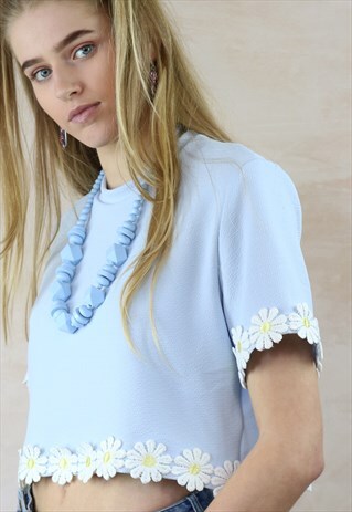 BABY BLUE TEXTURED DAISY CHAIN BOX TOP