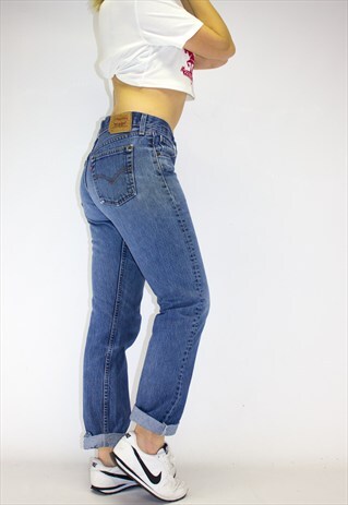 VINTAGE LEVI'S 502 MID RISE BLUE JEANS