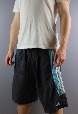 VINTAGE ADIDAS SHORTS IN NAVY WITH POCKETS, EMBROIDERED LOGO