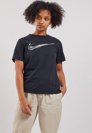 VINTAGE NIKE T-SHIRT
