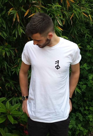 GRAPHIC PRINT 'VIKING LOVE' SHORT-SLEEVED T-SHIRT IN WHITE