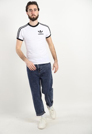 VINTAGE ADIDAS T SHIRT