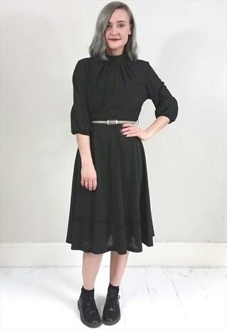 VINTAGE 80'S BLACK AND WHITE POLKA DOT LIGHTWEIGHT DRESS
