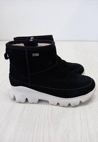 00s Ugg Palomar Suede Sneakers Black