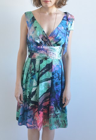 ART PRINT DRESS WITH SHOULDER BOW DETAIL