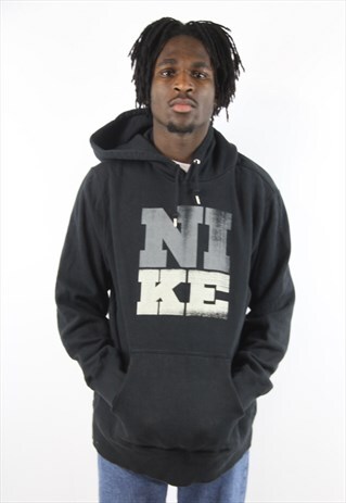VINTAGE NIKE BLACK PRINT HOODIE