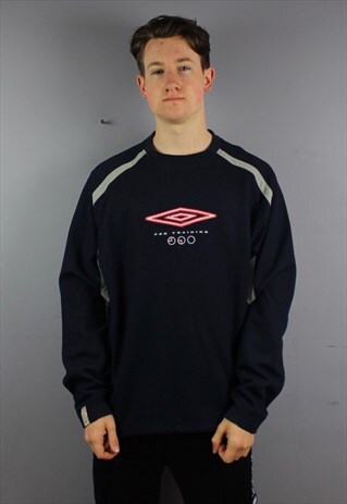 VINTAGE UMBRO PRO TRAINING SWEATSHIRT IN NAVY WITH EMBROIDER
