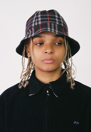 BURBERRY NOVA CHECK REVERSIBLE BUCKET HAT