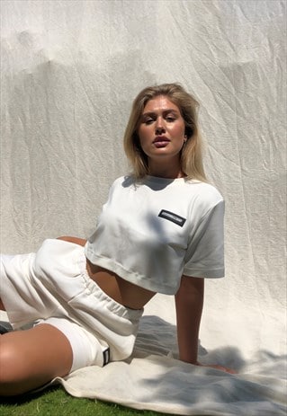 ESSENTIAL ECRU SHORTS