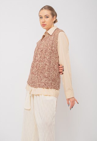 VINTAGE 80S CABLE KNIT SWEATER VEST IN BEIGE AND BURGUNDY