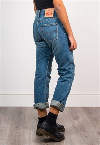 VINTAGE 90'S FADED DENIM LEVI'S MOM JEANS