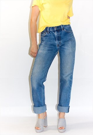 VINTAGE HIGH WAIST WORN IN GUY FIT LEVI JEANS