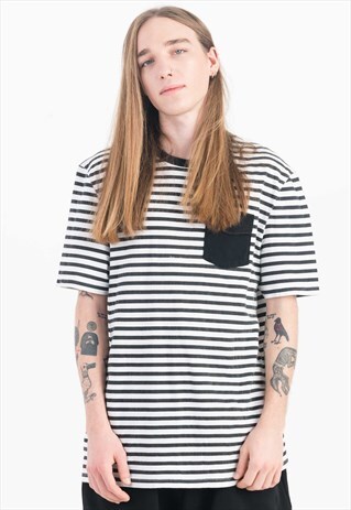 STRIPE T-SHIRT IN BLACK AND WHITE WITH CHEST POCKET DETAIL