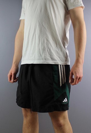 VINTAGE ADIDAS SHORTS IN BLACK WITH POCKETS, EMBROIDERED LOG