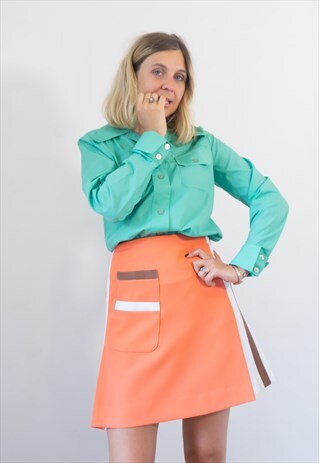 VINTAGE 1970'S RETRO SHIRT IN GREEN WITH DAGGAR COLLAR