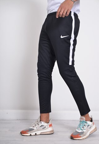 nike slim fit jogging bottoms