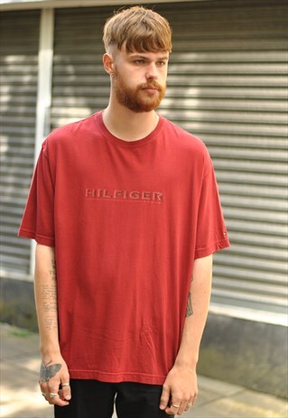 VINTAGE TOMMY HILFIER SPELL OUT TSHIRT