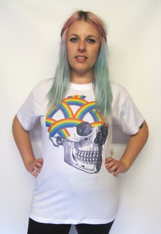 RAINBOW SKULL WHITE OVERSIZED TEE