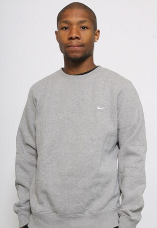 VINTAGE NIKE SWEATSHIRT